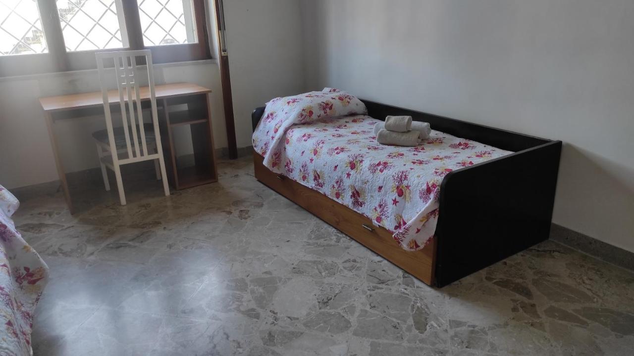 Ferienwohnung Sakura House Near Vesuvius, Herculaneum And Pompeii Free Parking Torre del Greco Exterior foto